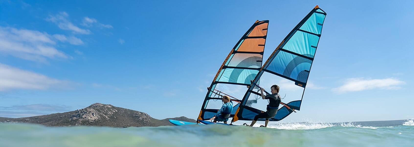  
 Entdecke die Welt des Windsurfens mit den...